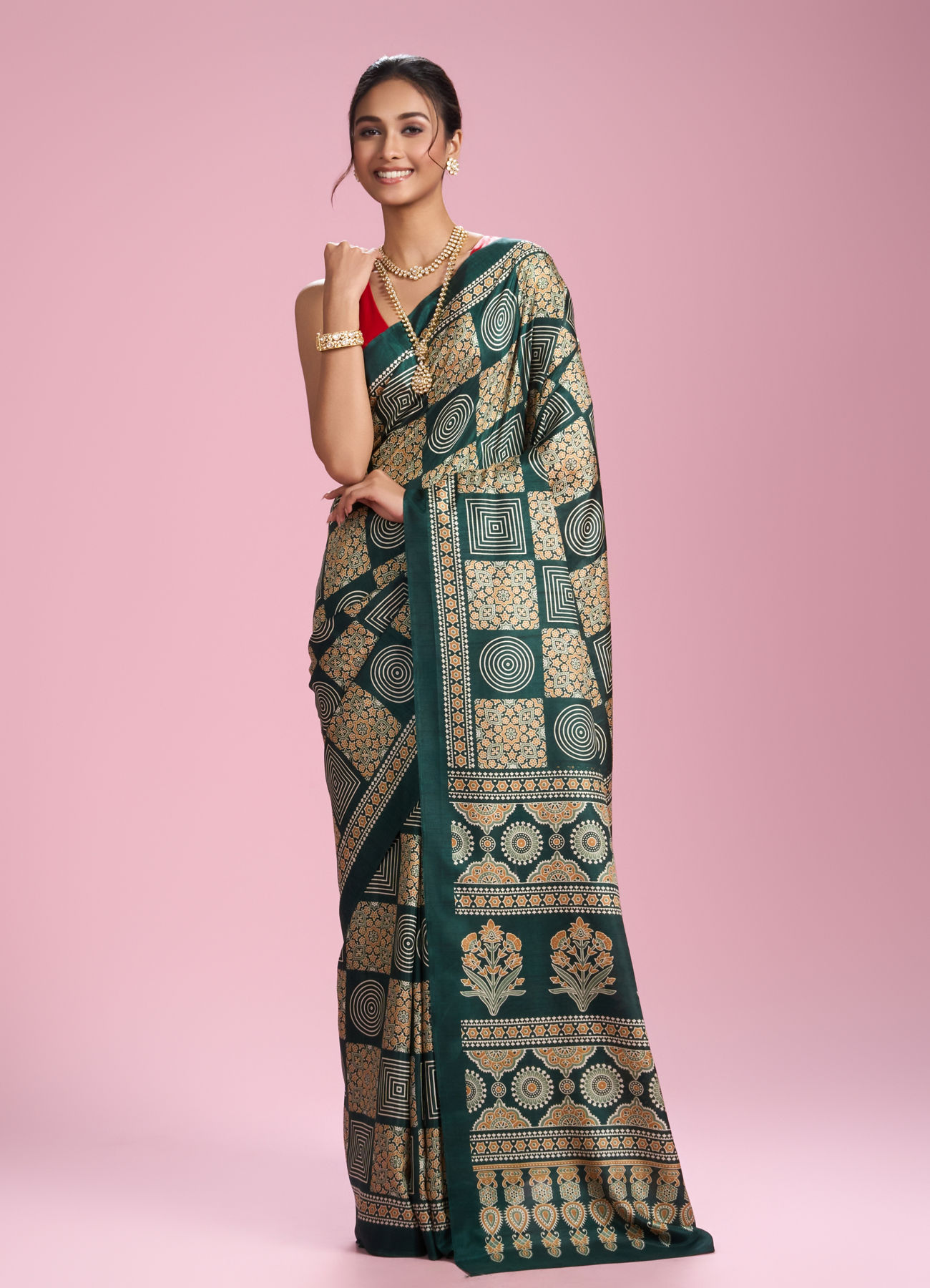 Mohey Women Dark Green Elegance Saree