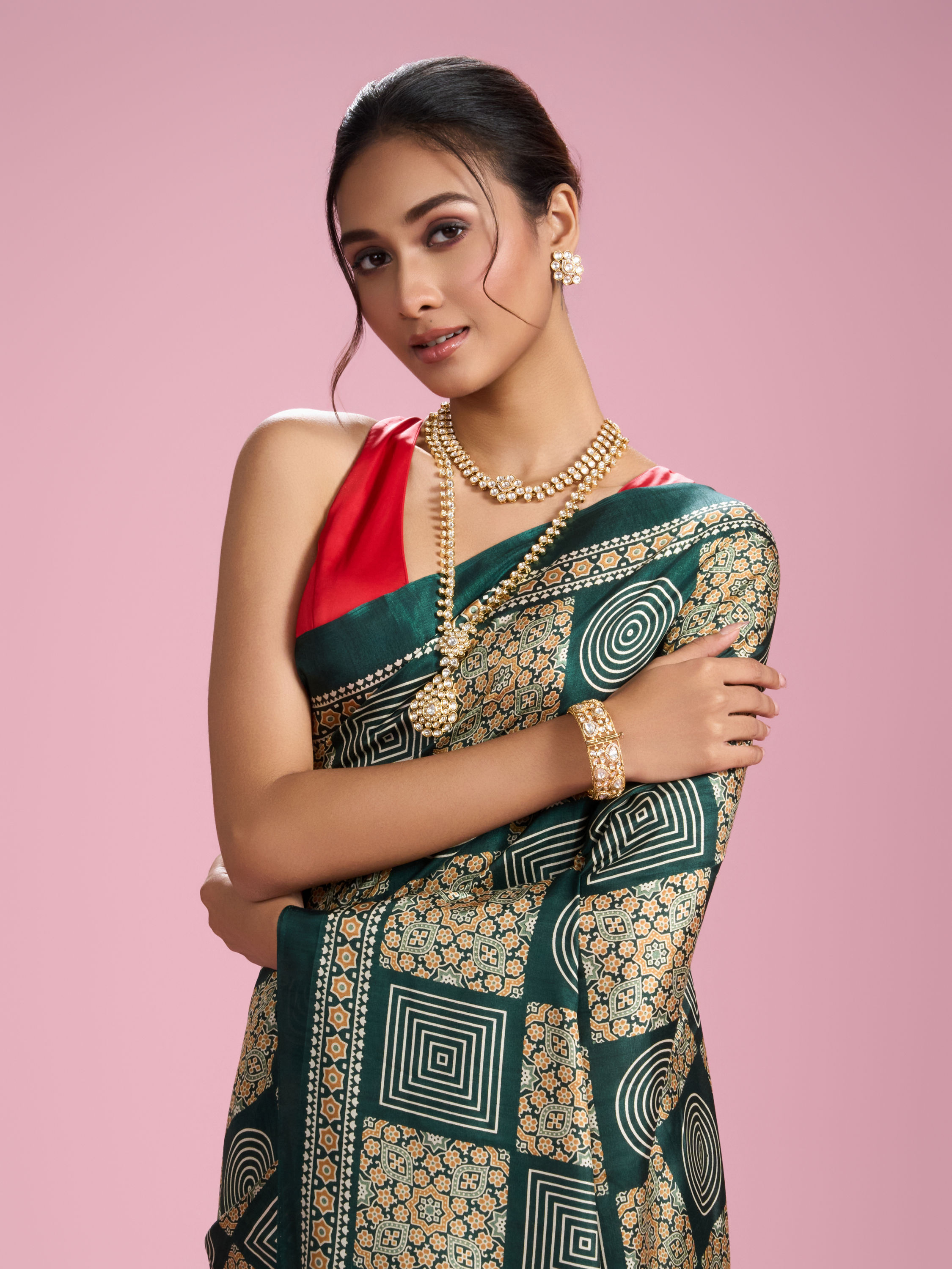 Mohey Women Dark Green Elegance Saree