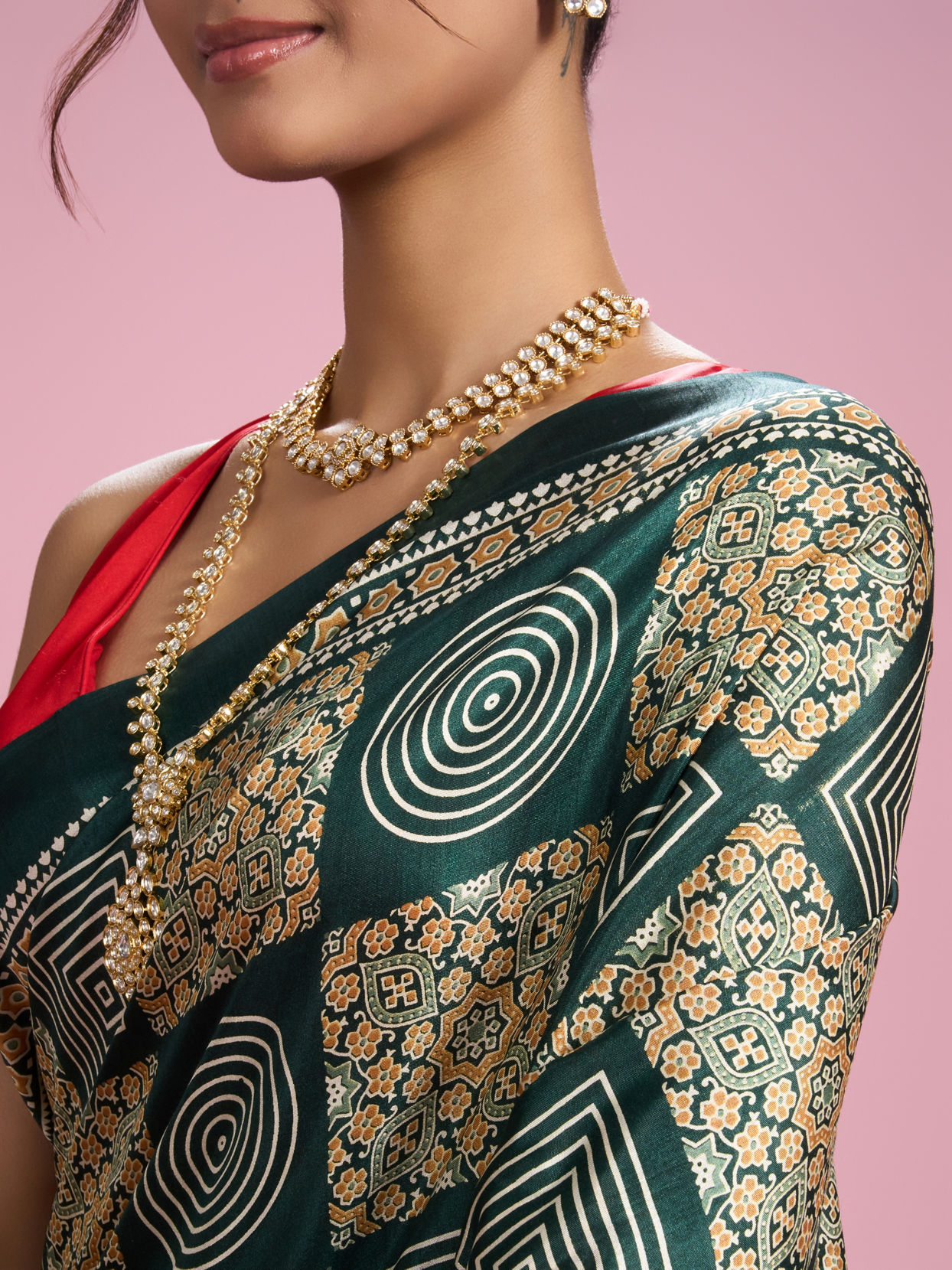 Mohey Women Dark Green Elegance Saree