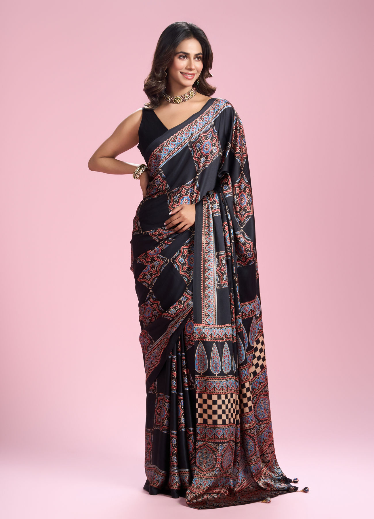Mohey Women Radiant Black Satin Saree