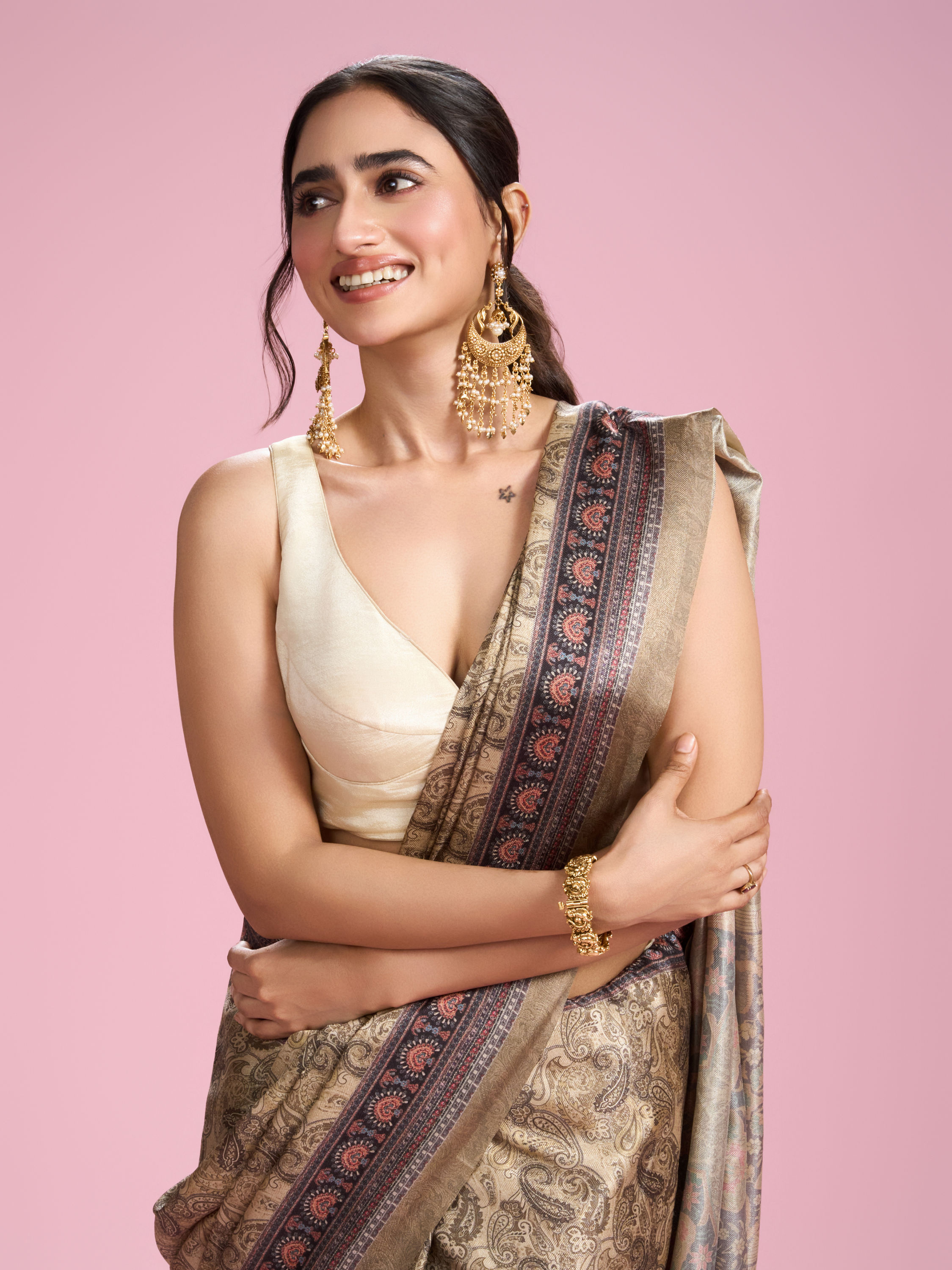 Mohey Women Elegant Pista Green Saree