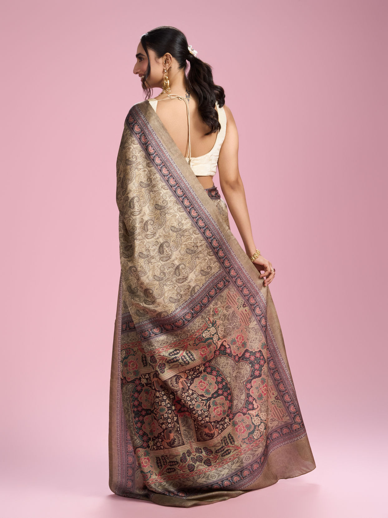 Mohey Women Elegant Pista Green Saree
