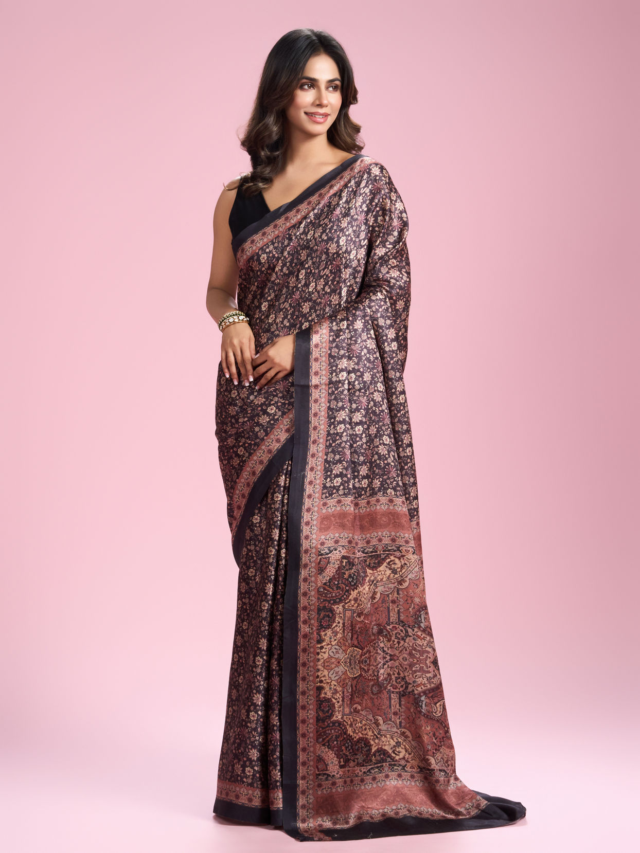 Mohey Women Elegant Black Drape Saree