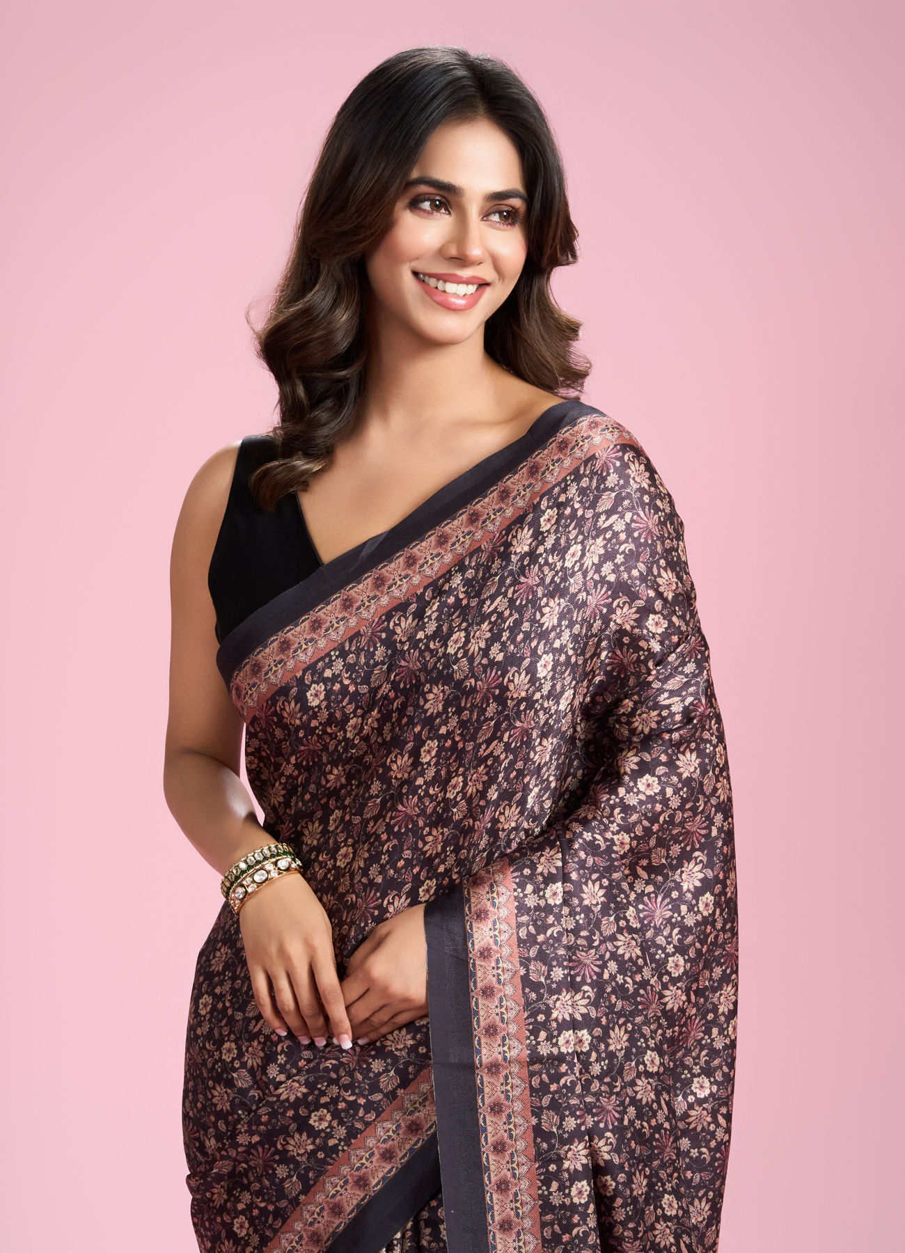 Mohey Women Elegant Black Drape Saree