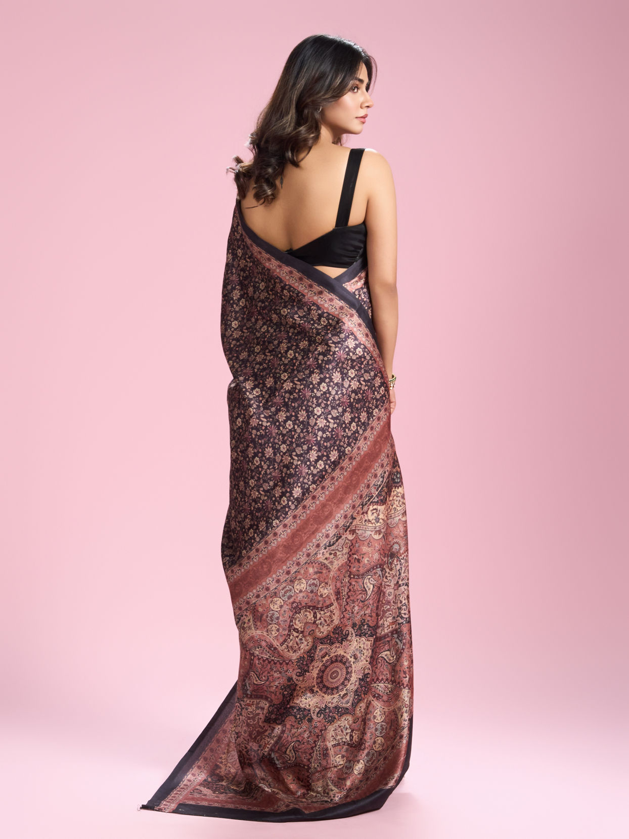 Mohey Women Elegant Black Drape Saree