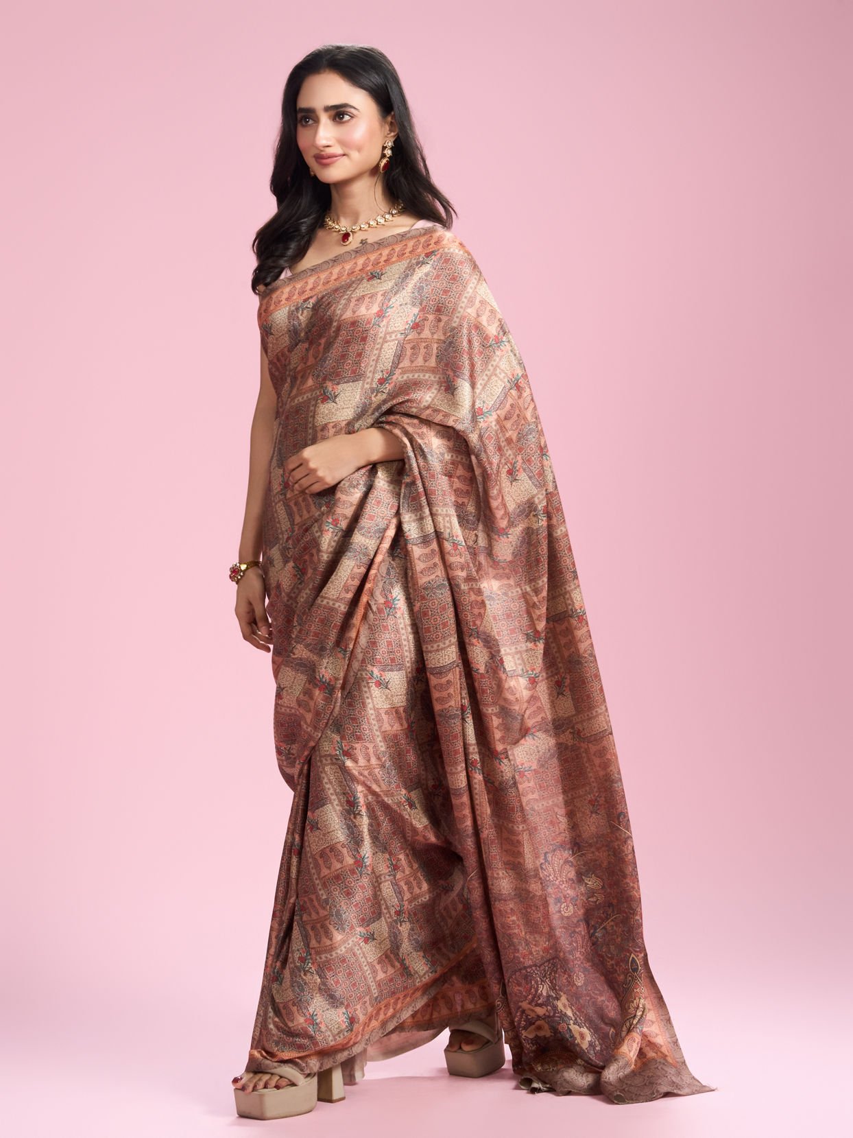 Mohey Women Fawn Peach Elegant Affair Saree