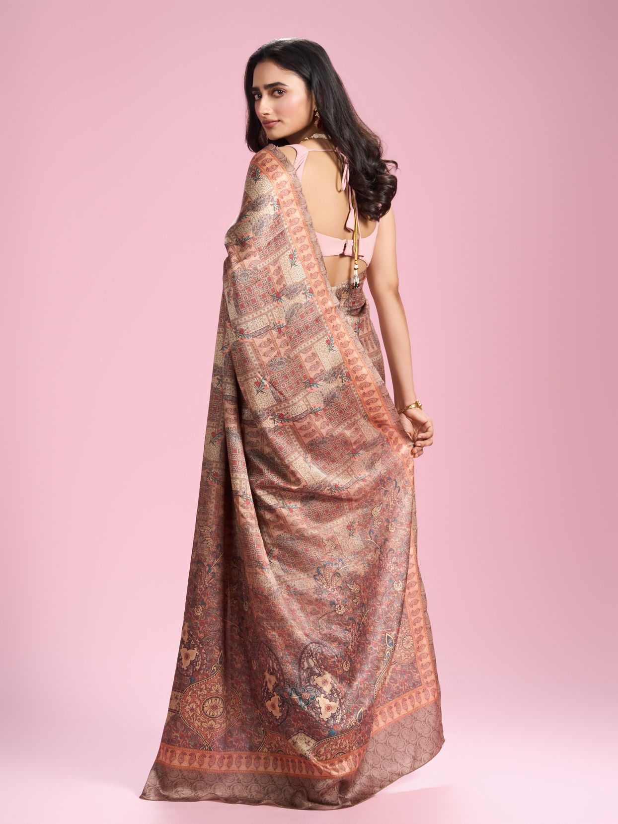 Mohey Women Fawn Peach Elegant Affair Saree