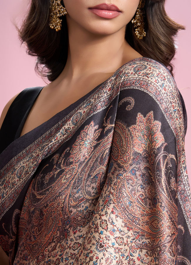 Mohey Women Cream Elegance Saree