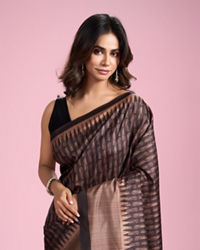 Mohey Women Elegant Brown Saree