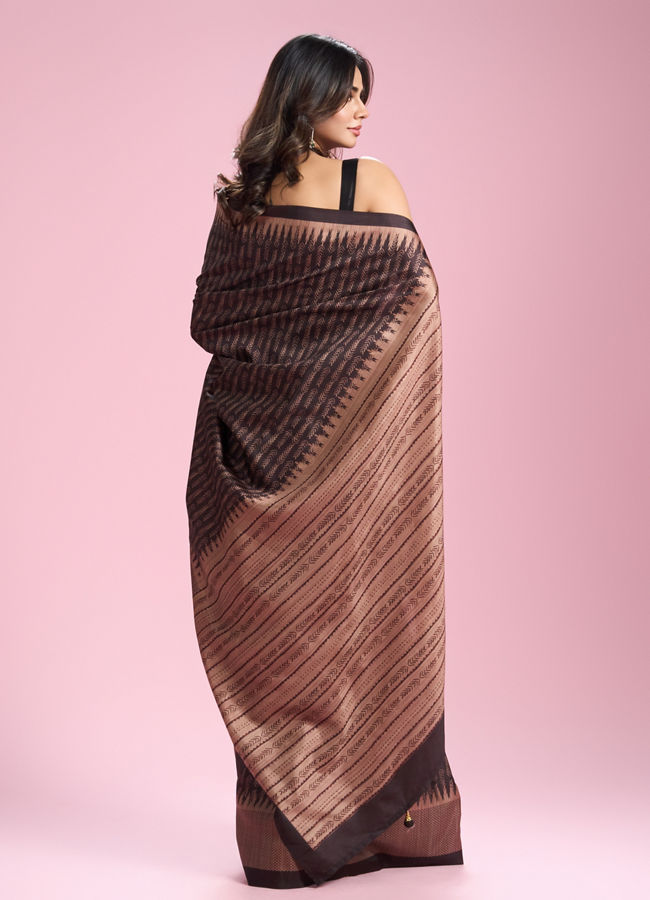 Mohey Women Elegant Brown Saree