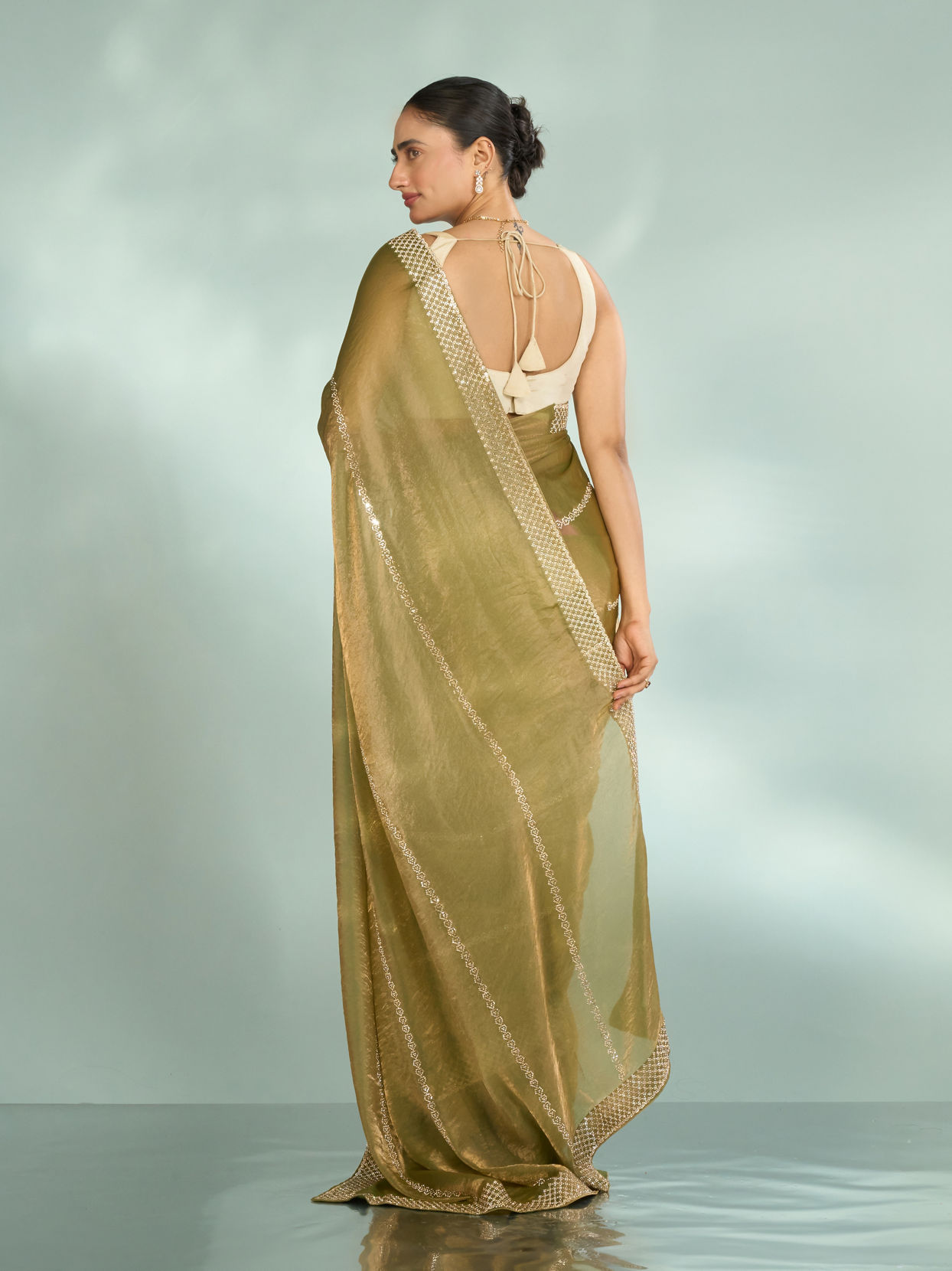 Mohey Women Pista Green Charm Organza Saree