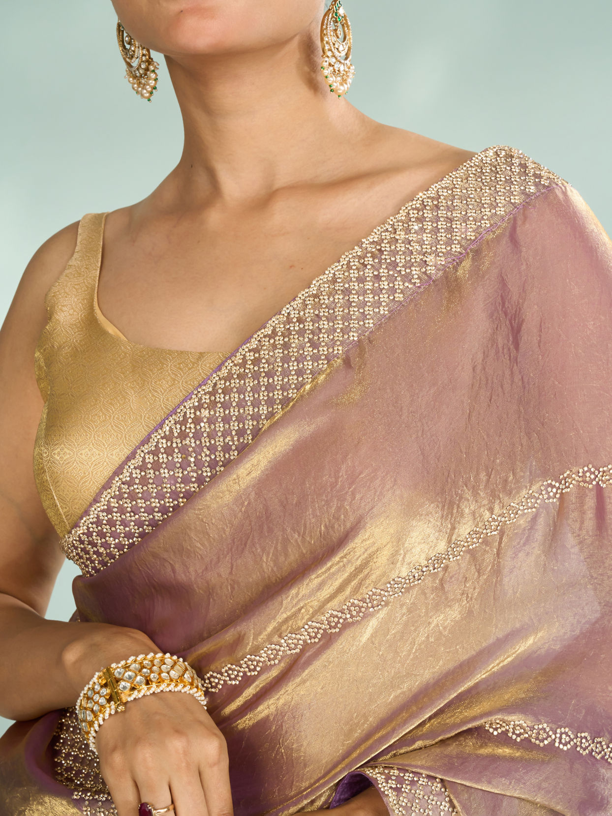 Mohey Women Purple Enchantment Organza Saree