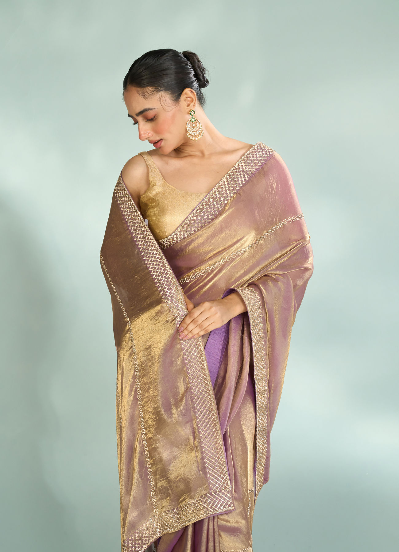 Mohey Women Purple Enchantment Organza Saree