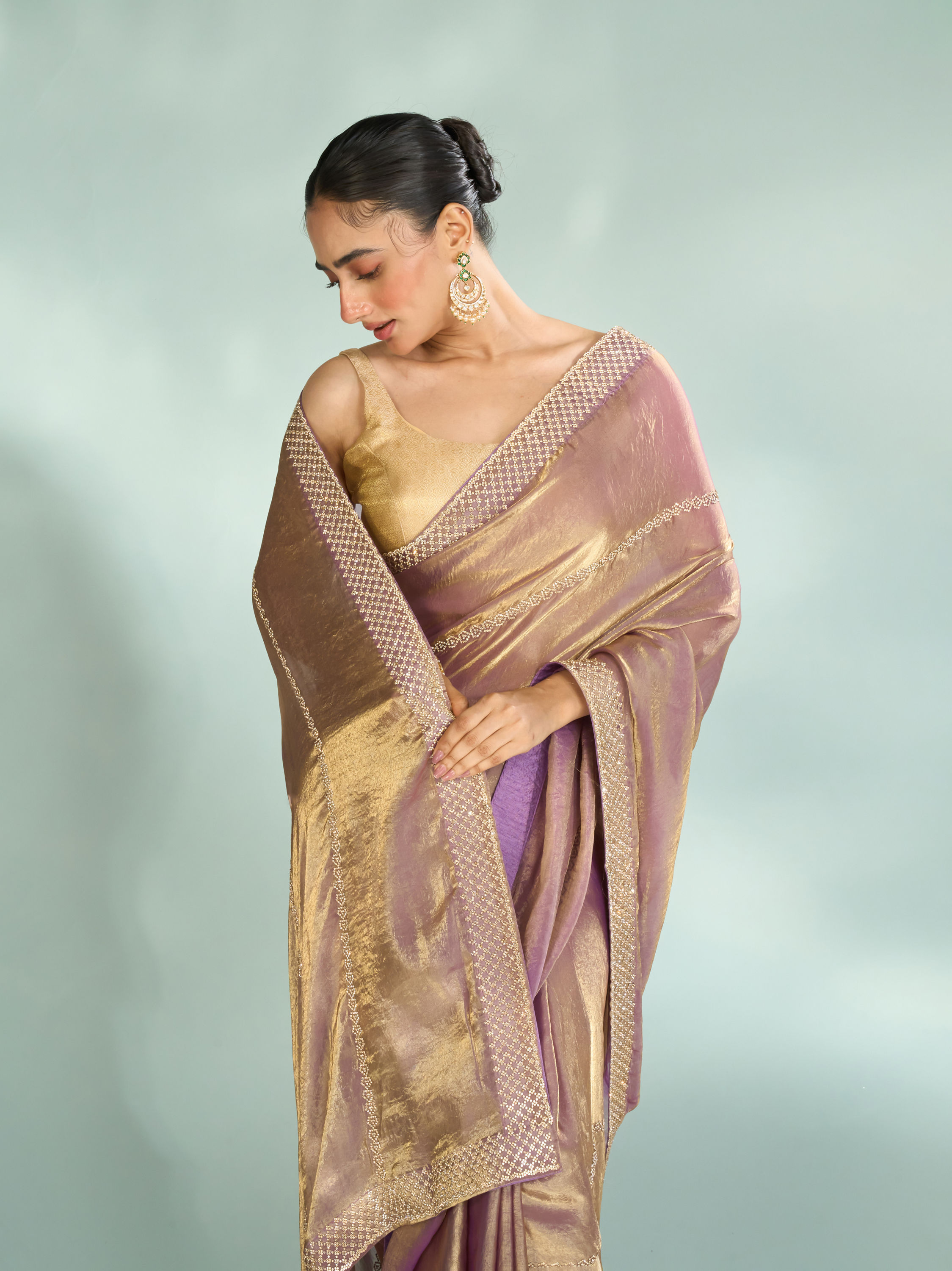 Mohey Women Purple Enchantment Organza Saree