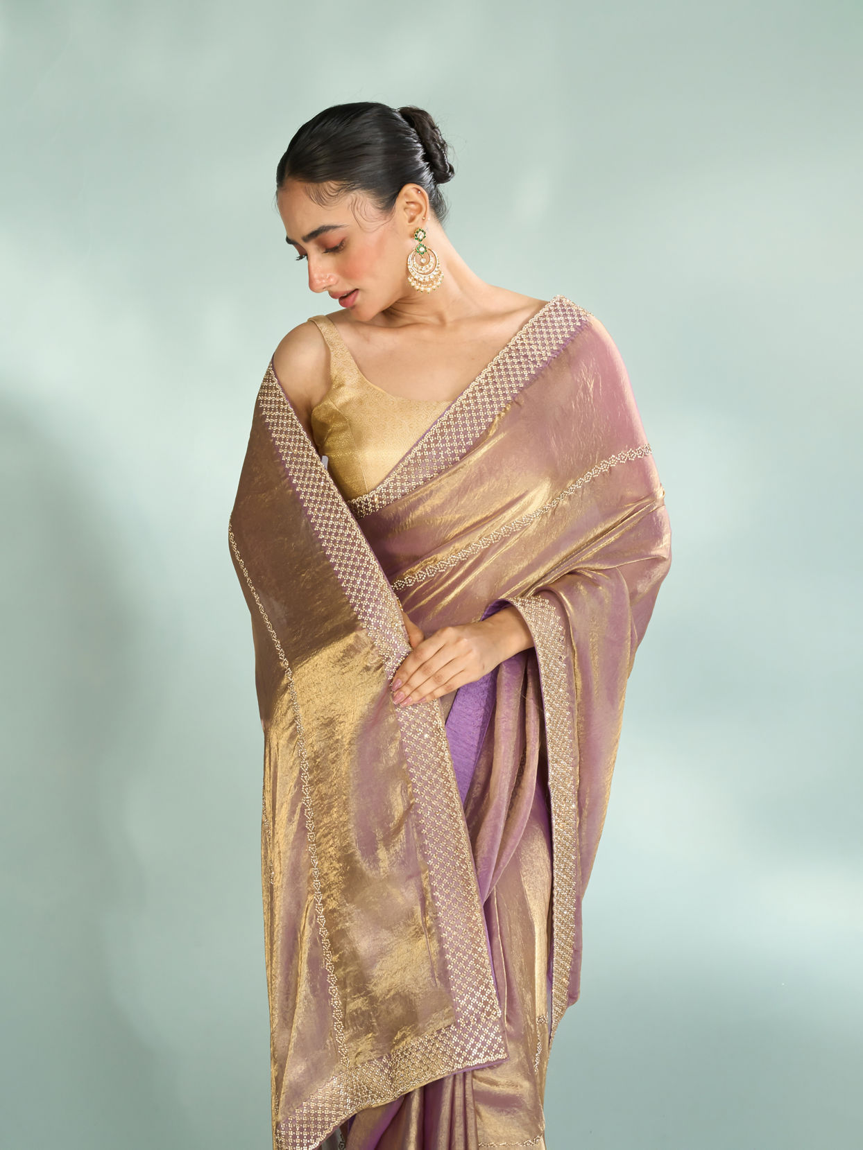 Mohey Women Purple Enchantment Organza Saree