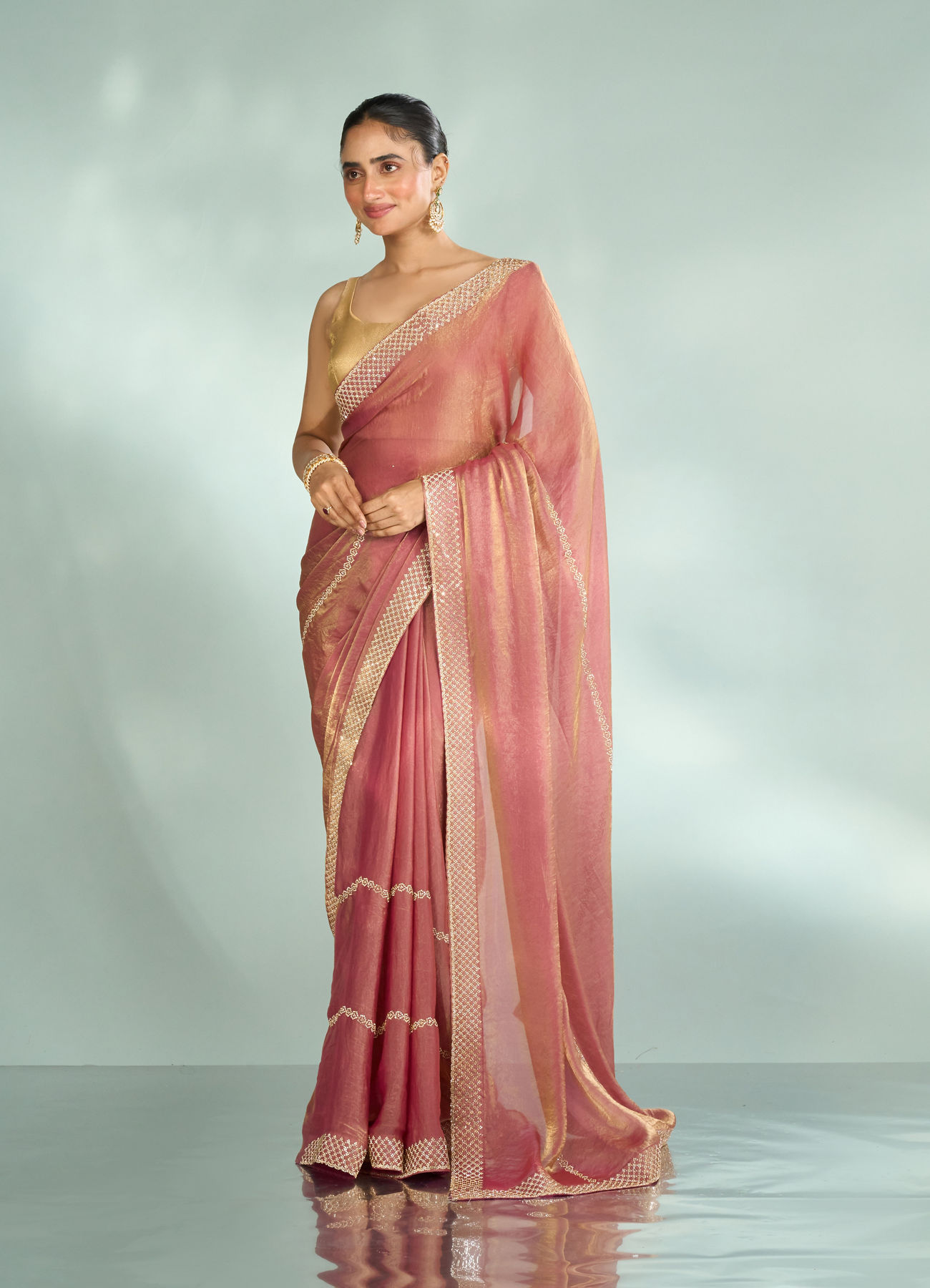 Mohey Women Elegant Pink Organza Saree