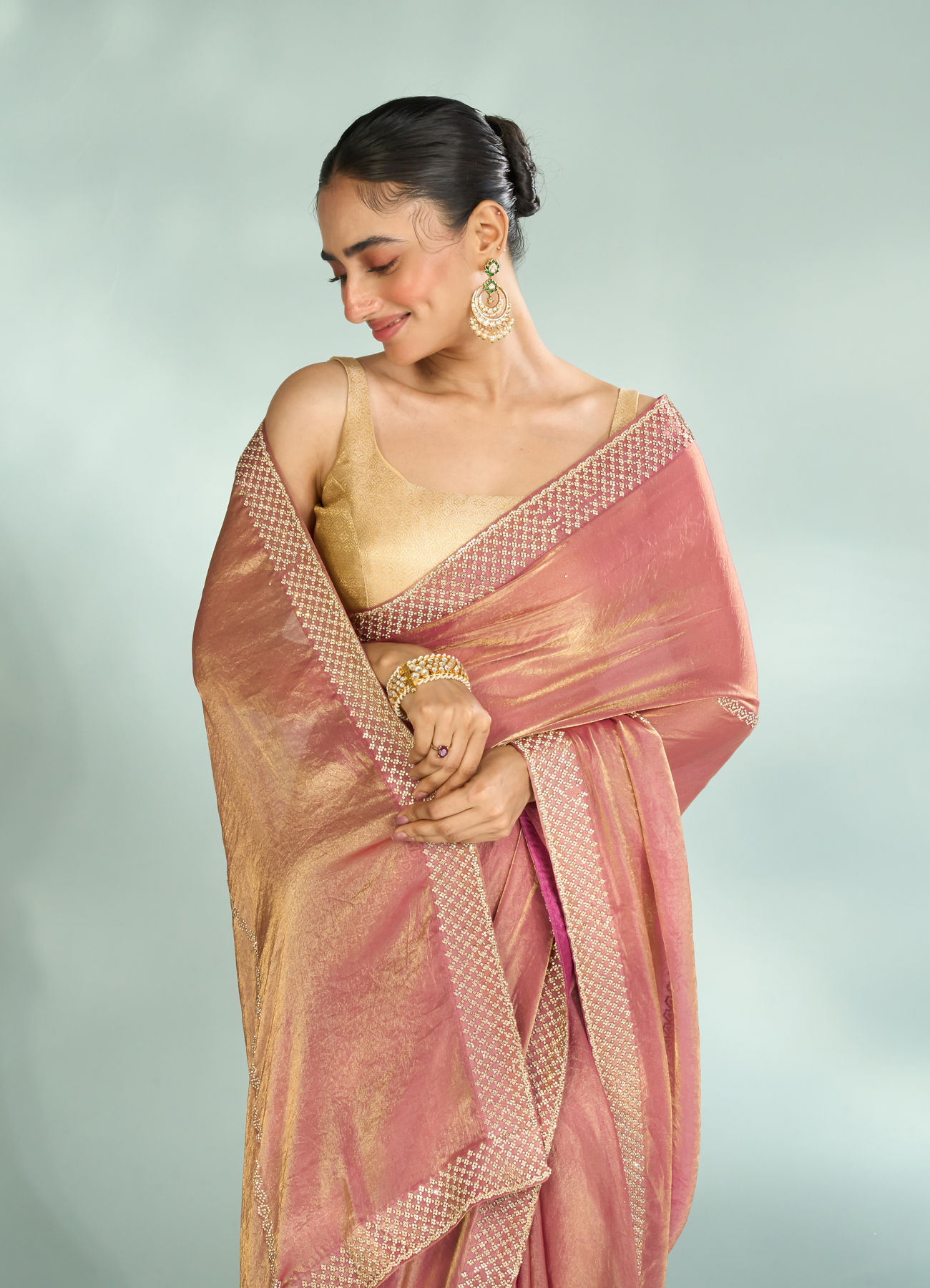 Mohey Women Elegant Pink Organza Saree
