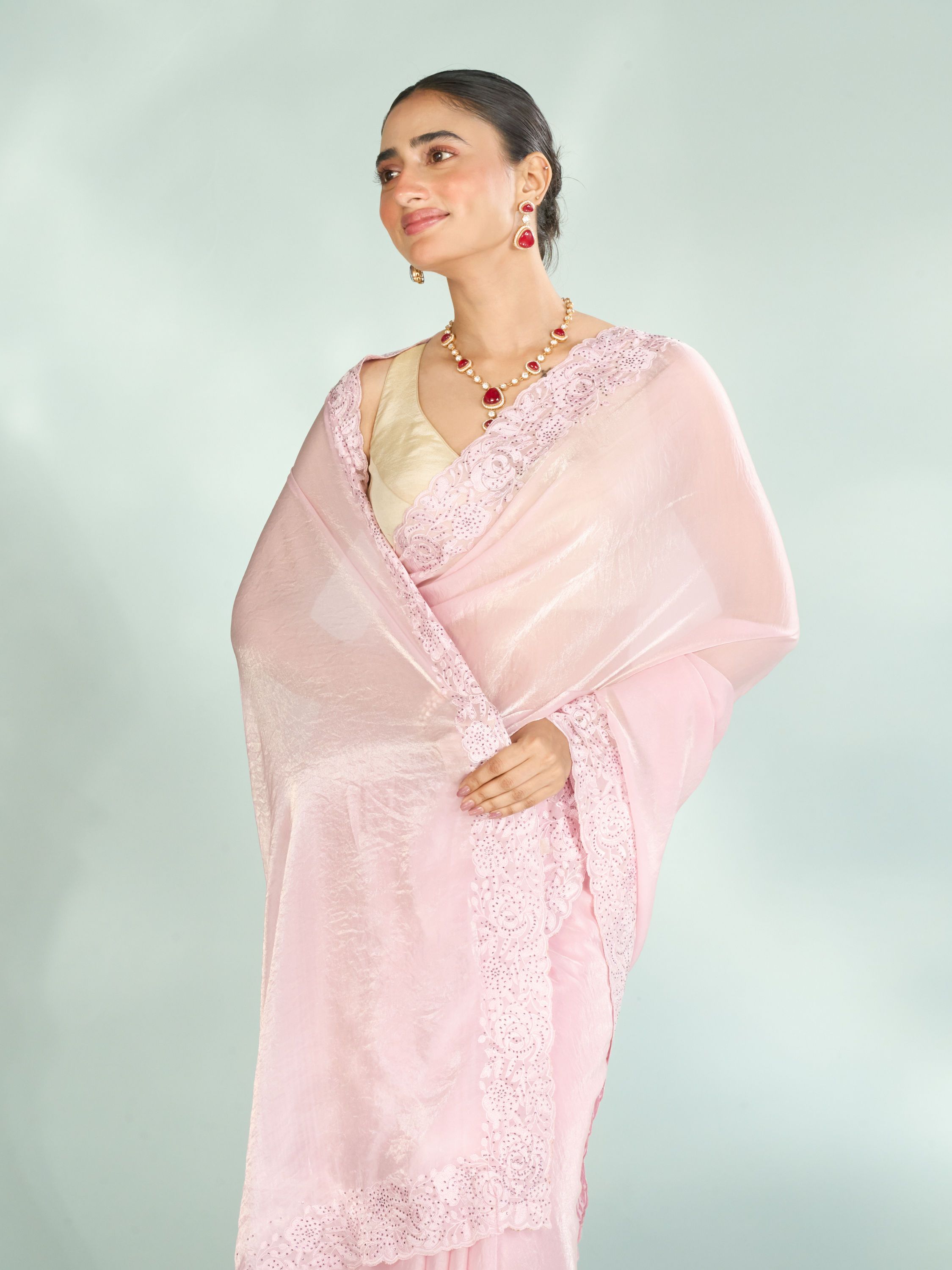 Mohey Women Festive Pink Organza Saree