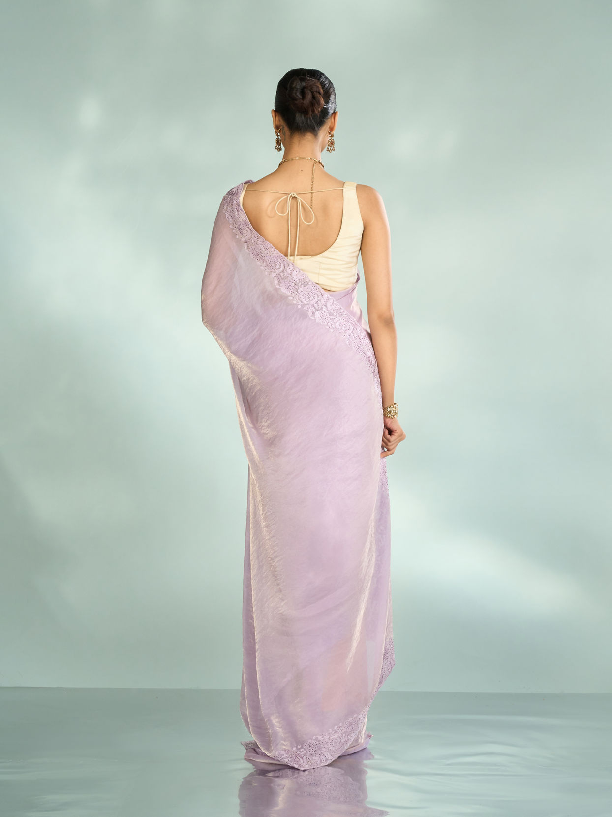 Mohey Women Purple Organza Splendor Saree