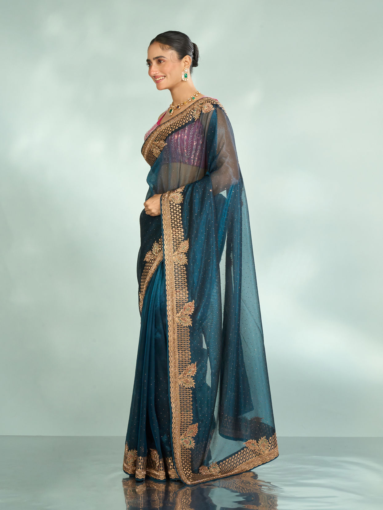 Mohey Women Minimally Blue Saree