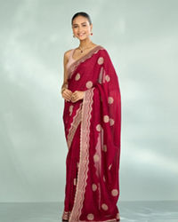 Mohey Women Gleaming Maroon Saree