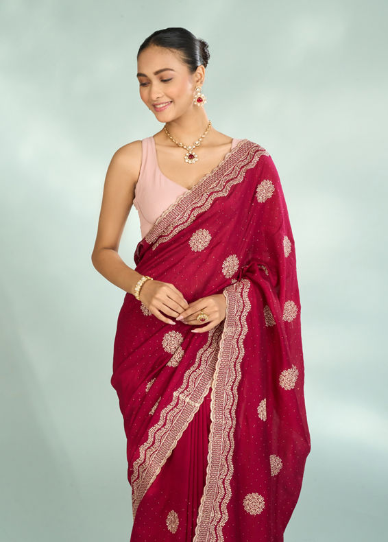 Mohey Women Gleaming Maroon Saree