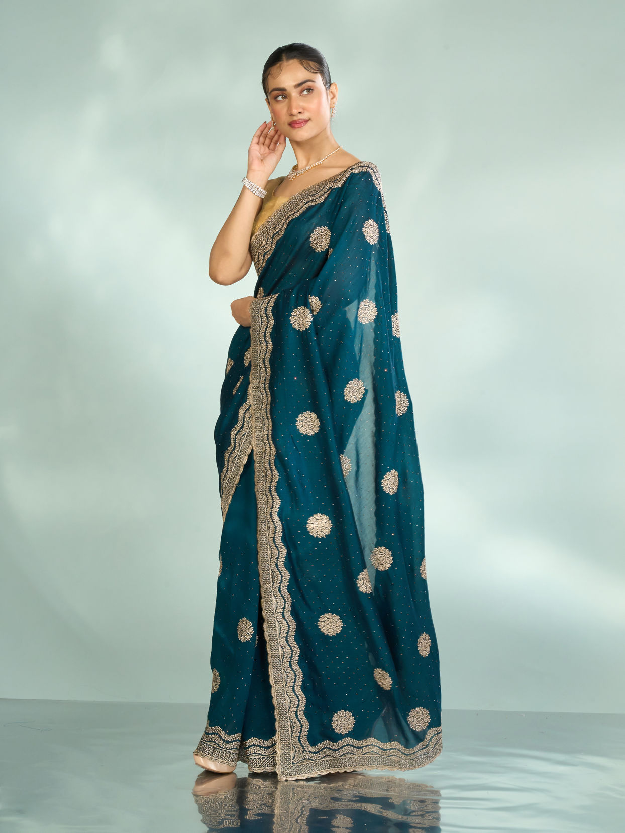 Mohey Women Emerald Aura Saree