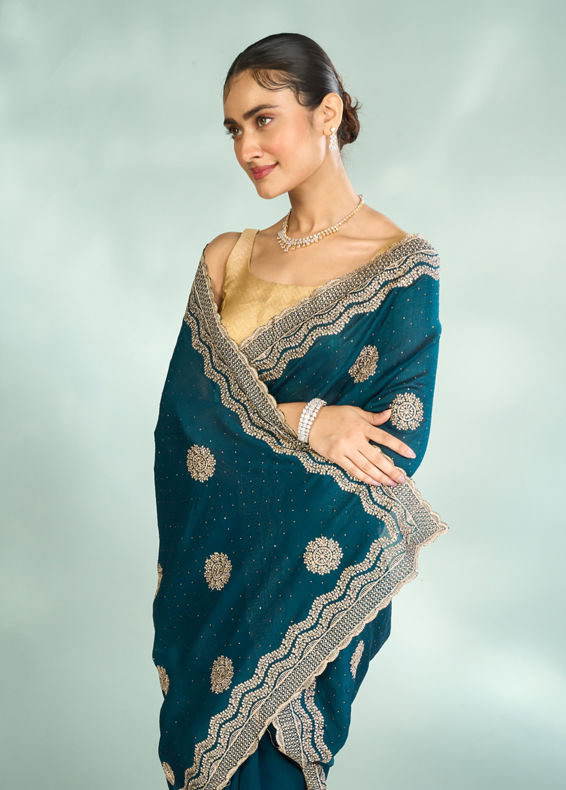 Mohey Women Emerald Aura Saree