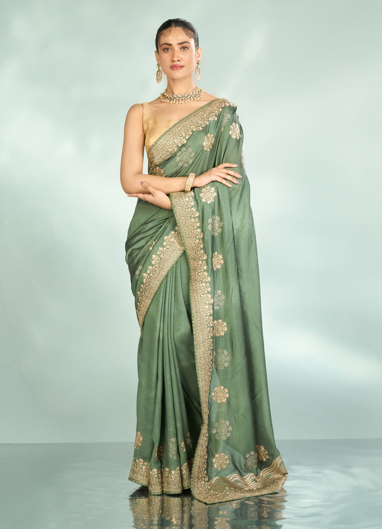 Mohey Women Pista Green Opulence Saree