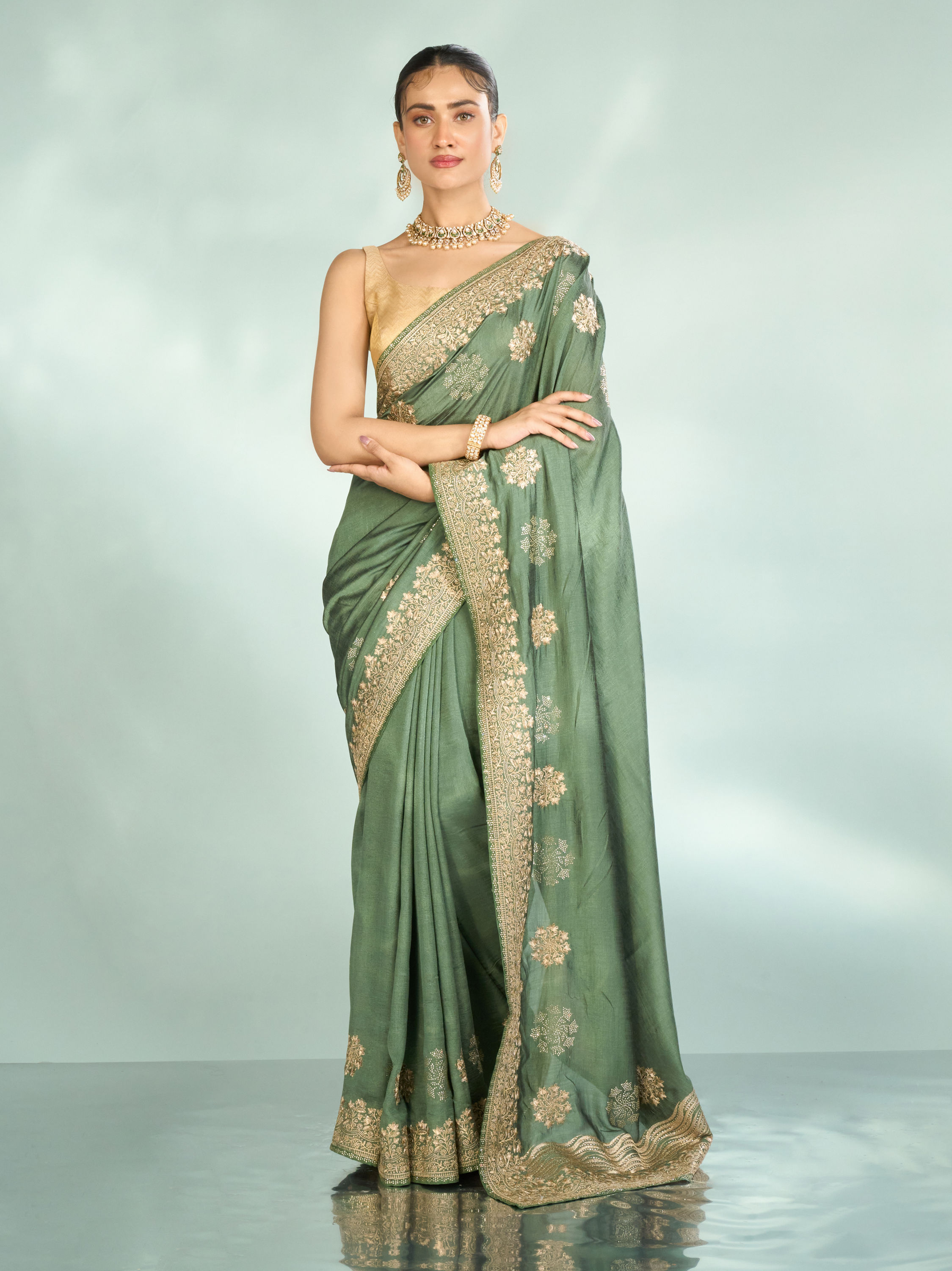 Mohey Women Pista Green Opulence Saree