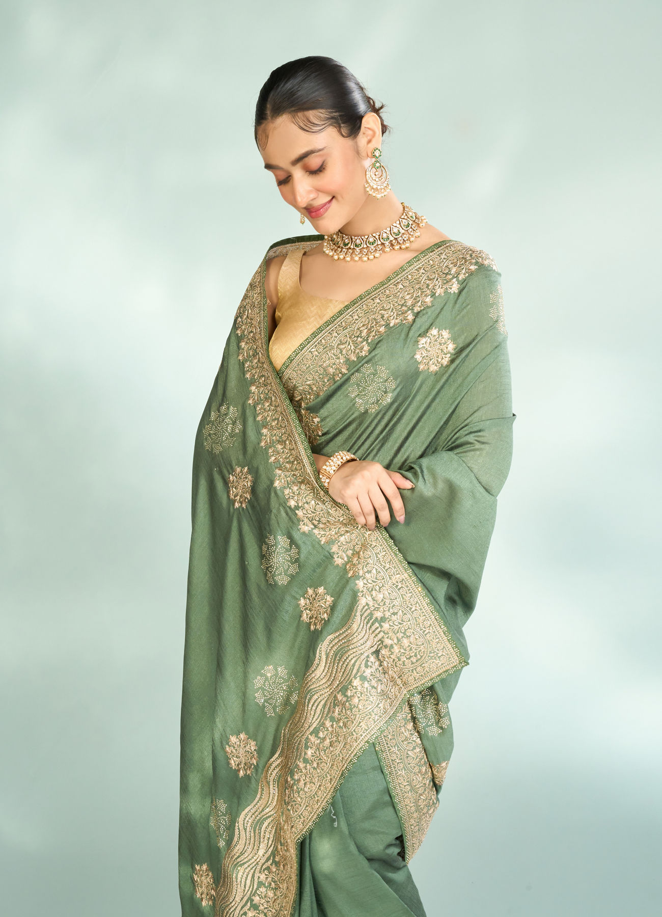 Mohey Women Pista Green Opulence Saree