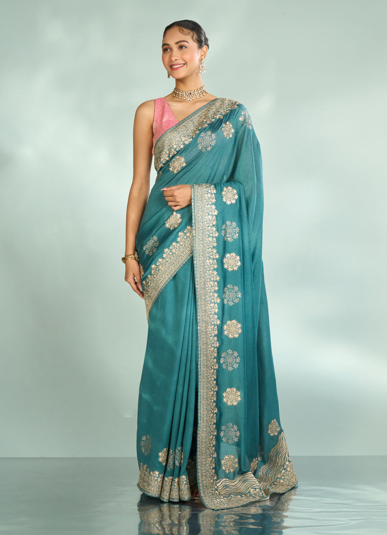 Mohey Women Elegant Light Blue Saree
