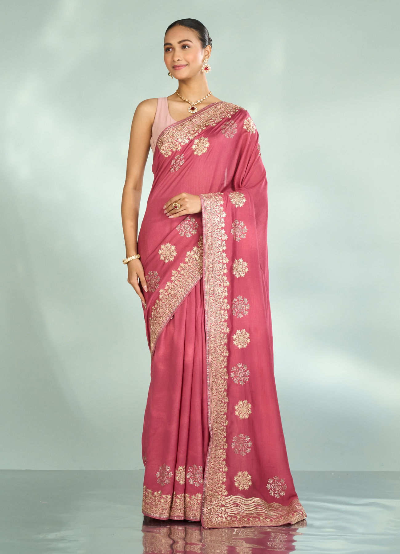 Mohey Women Pink Elegance Saree