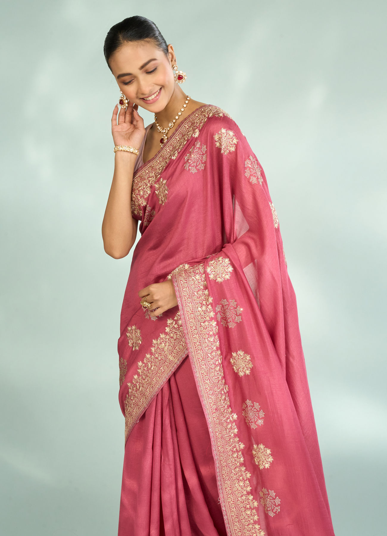 Mohey Women Pink Elegance Saree