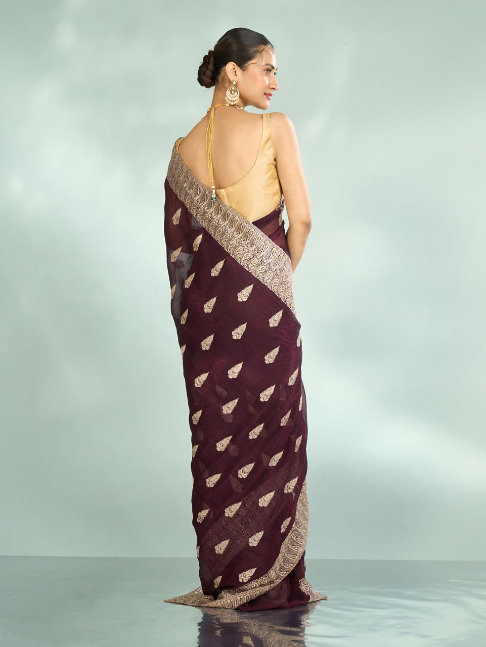 Mohey Women Wine Elegance Organza Saree