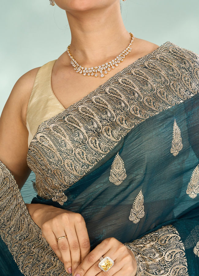 Mohey Women Tantalizing Green Organza Saree