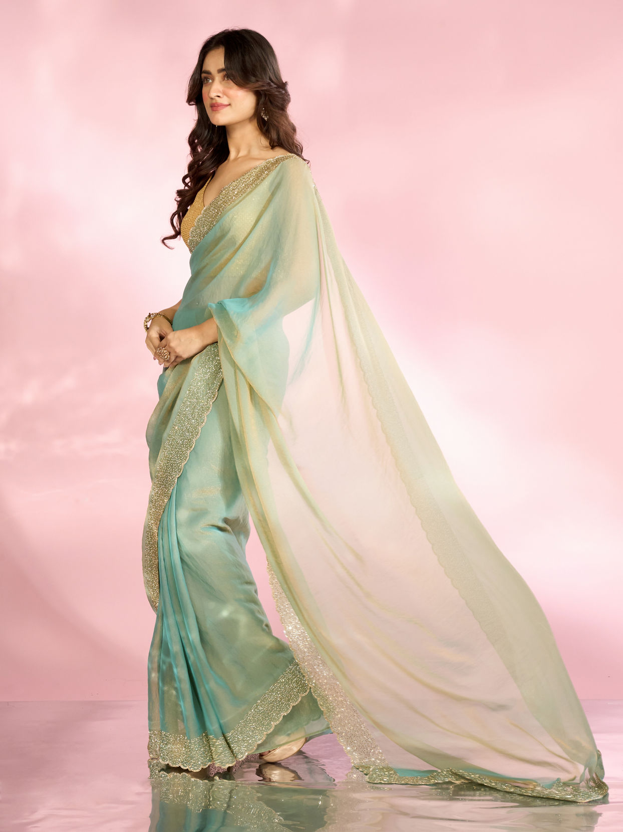 Mohey Women Ethereal Light Blue Organza Saree