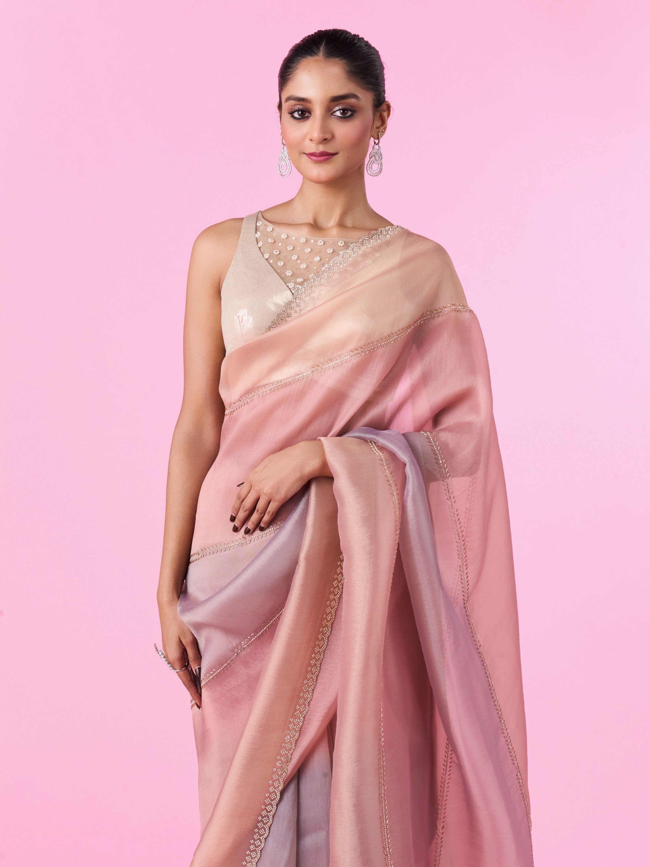 Mohey Women Pink Organza Saree