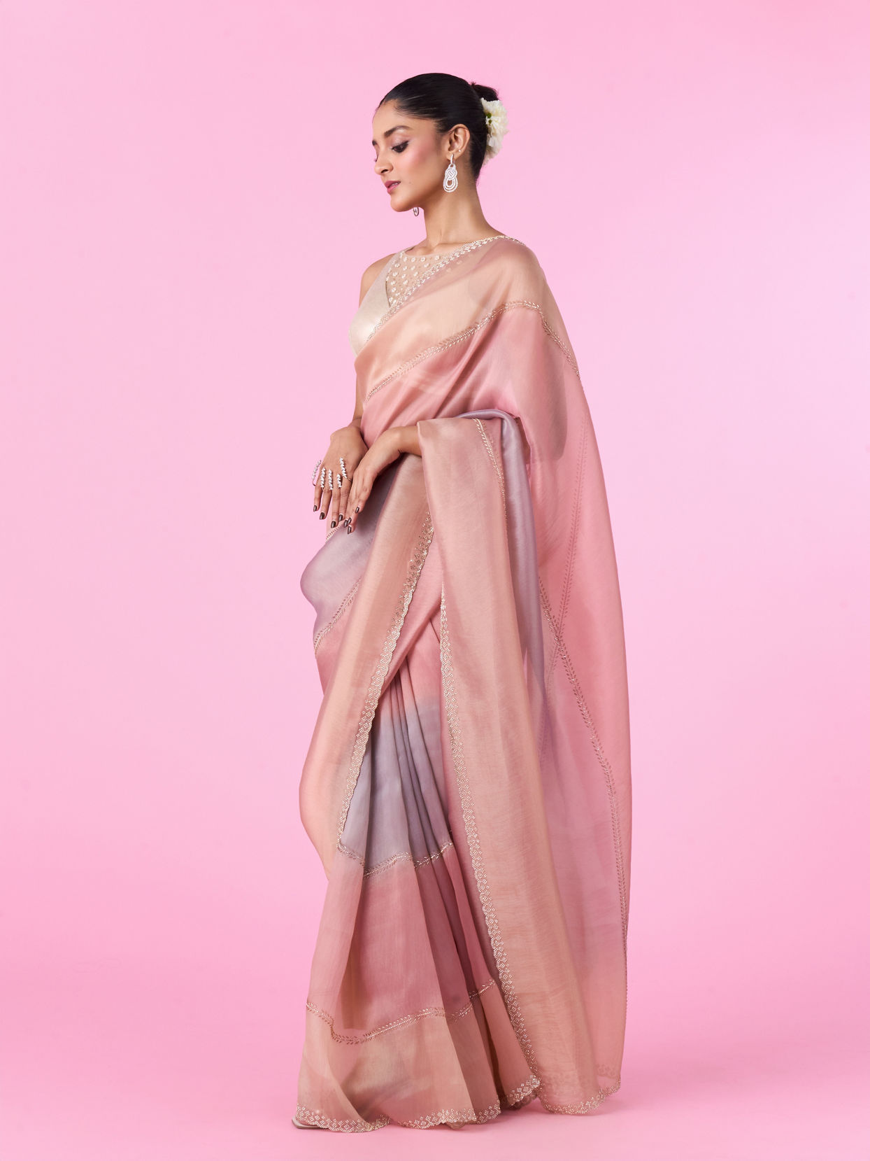 Mohey Women Pink Organza Saree