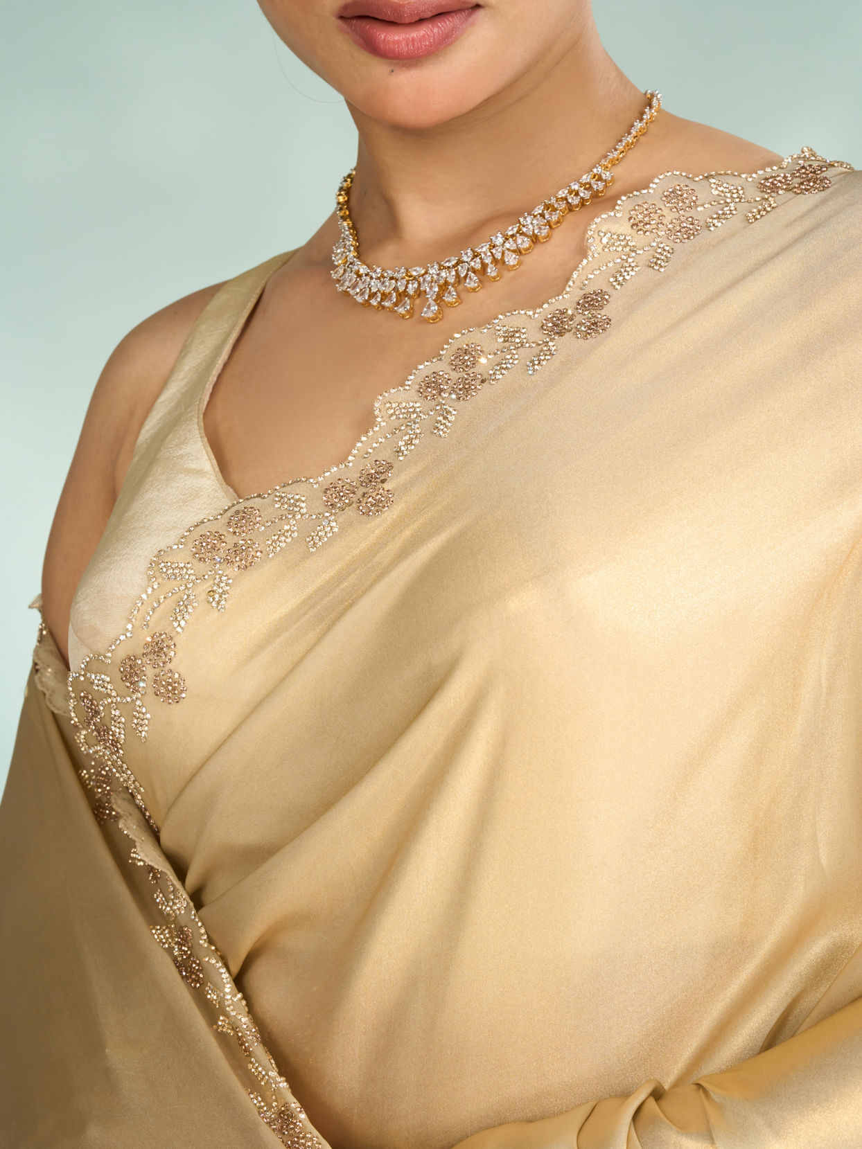 Mohey Women Cream Divine Elegance Saree