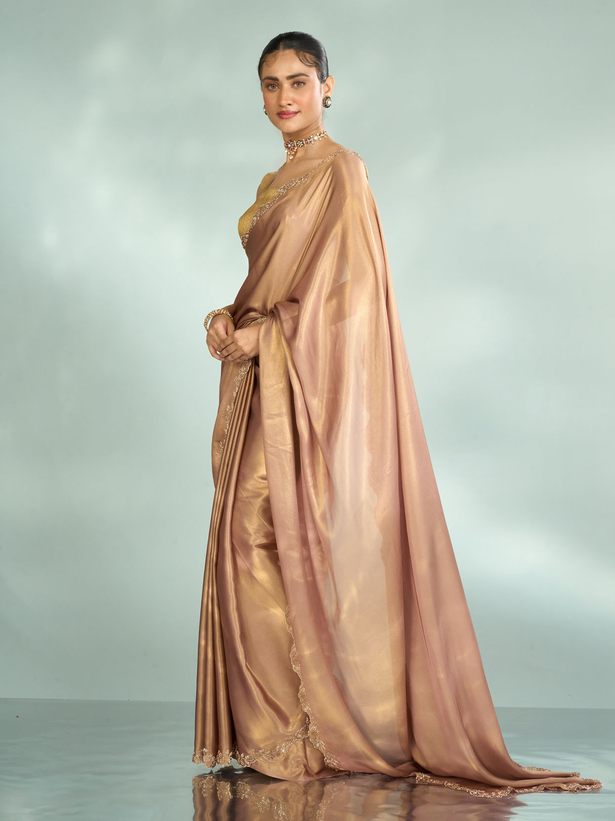 Mohey Women Dusty Pink Celestial Saree