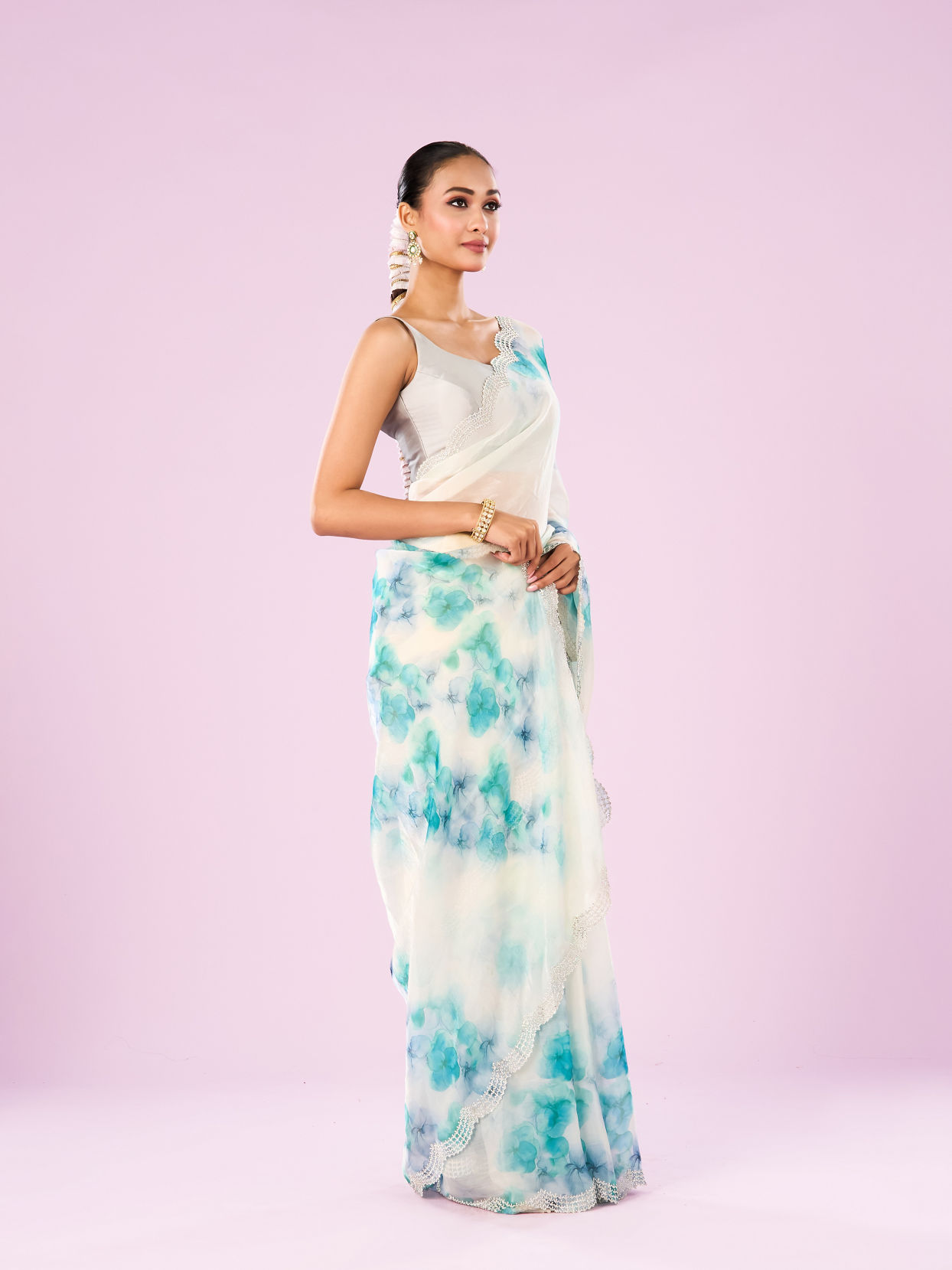 Mohey Women Green Organza Saree
