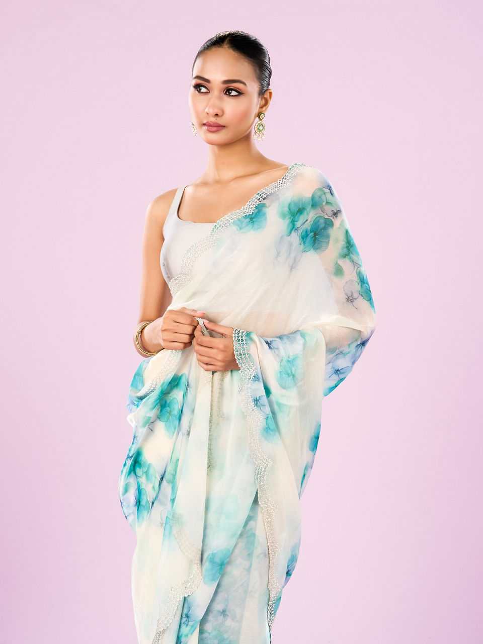 Mohey Women Green Organza Saree