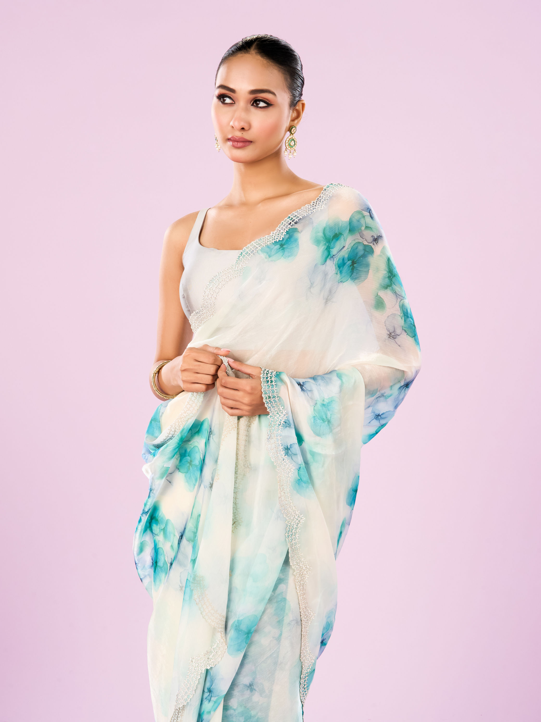 Mohey Women Green Organza Saree
