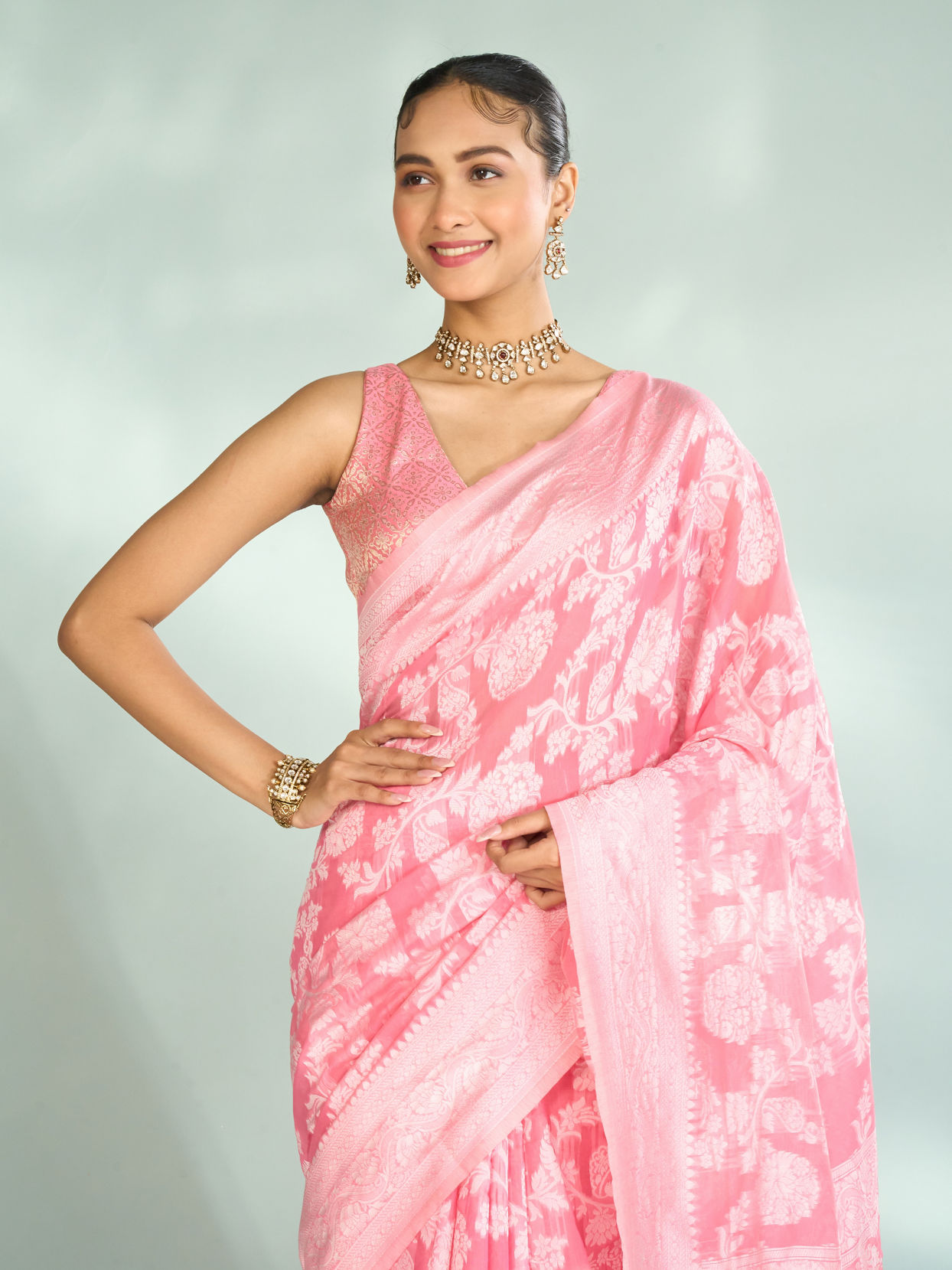 Mohey Women Pink Serenity Saree