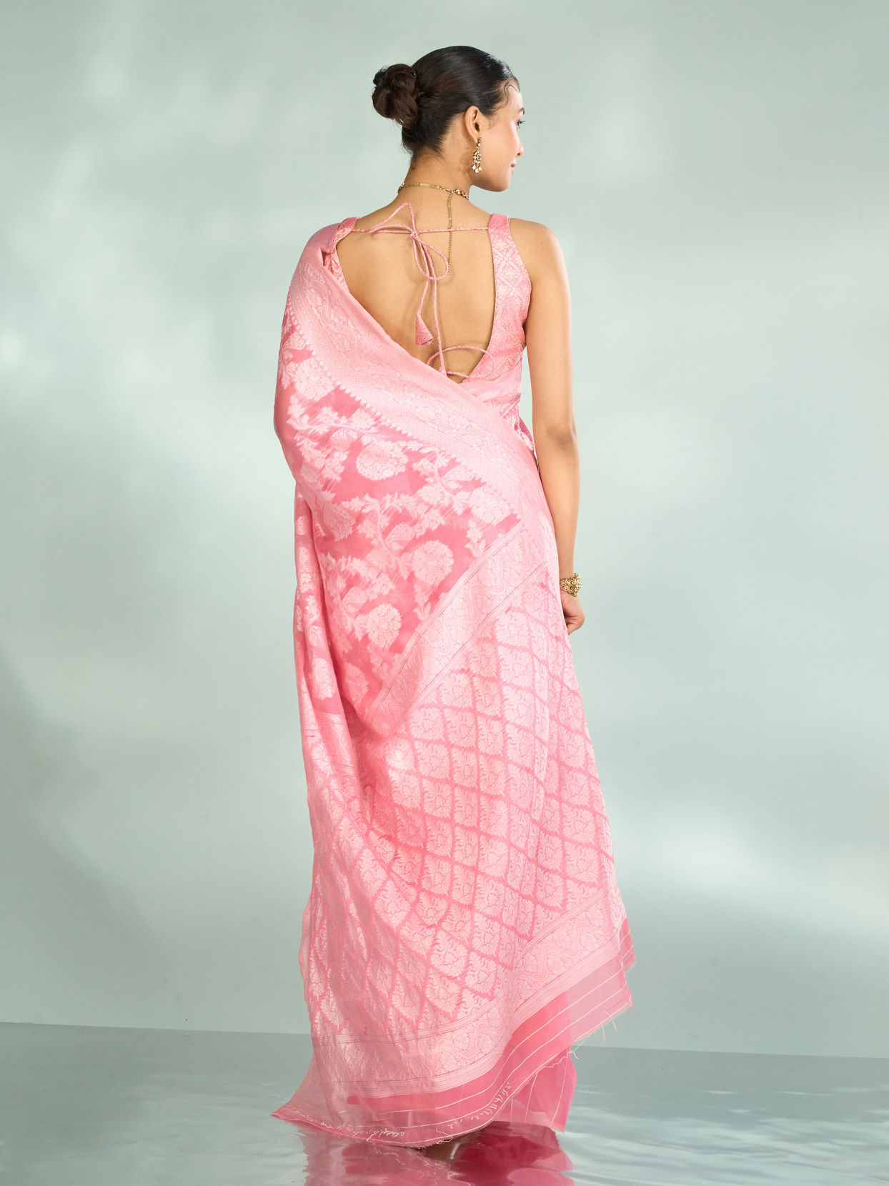 Mohey Women Pink Serenity Art Silk Saree