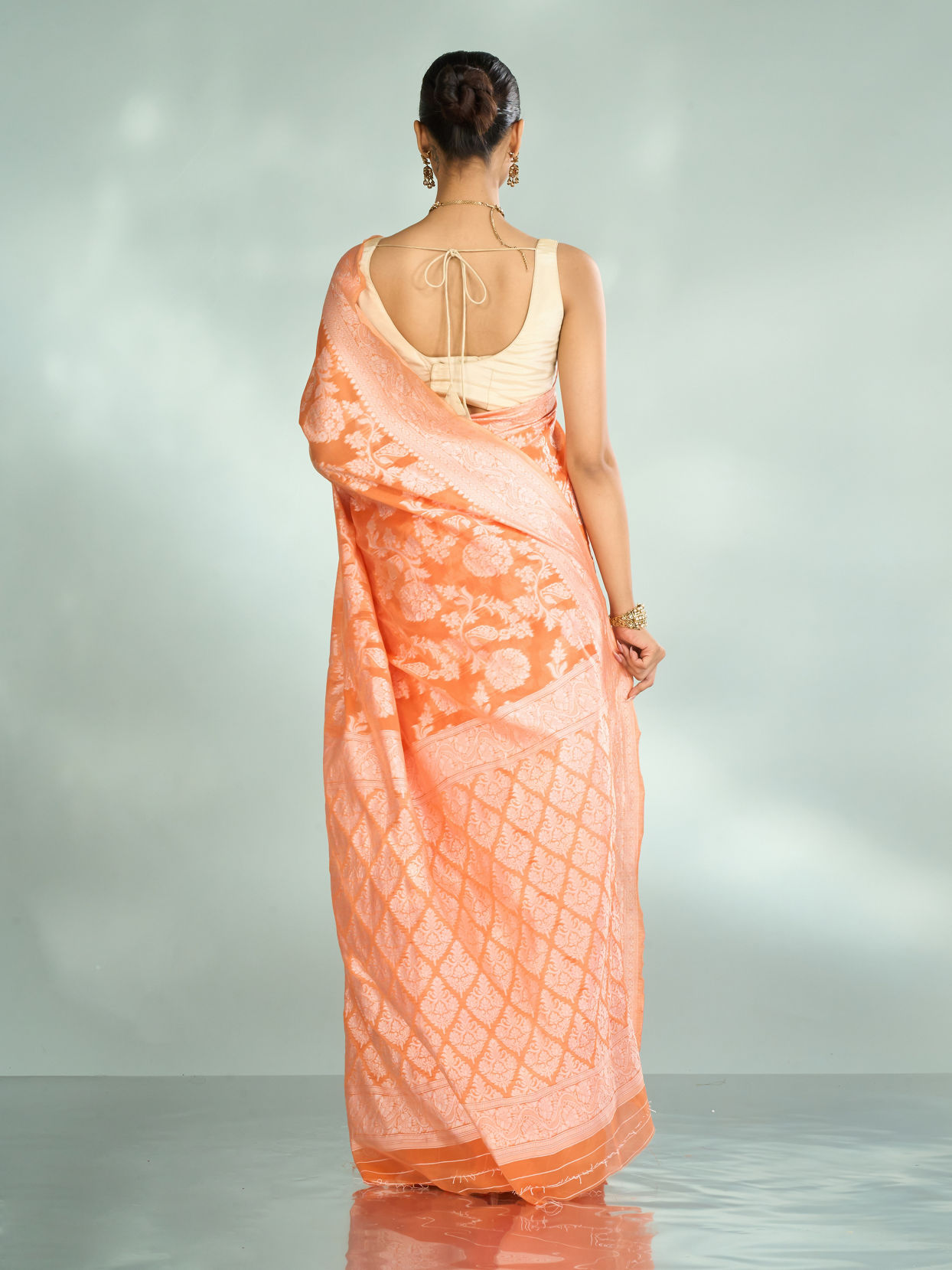Mohey Women Vibrant Orange Saree