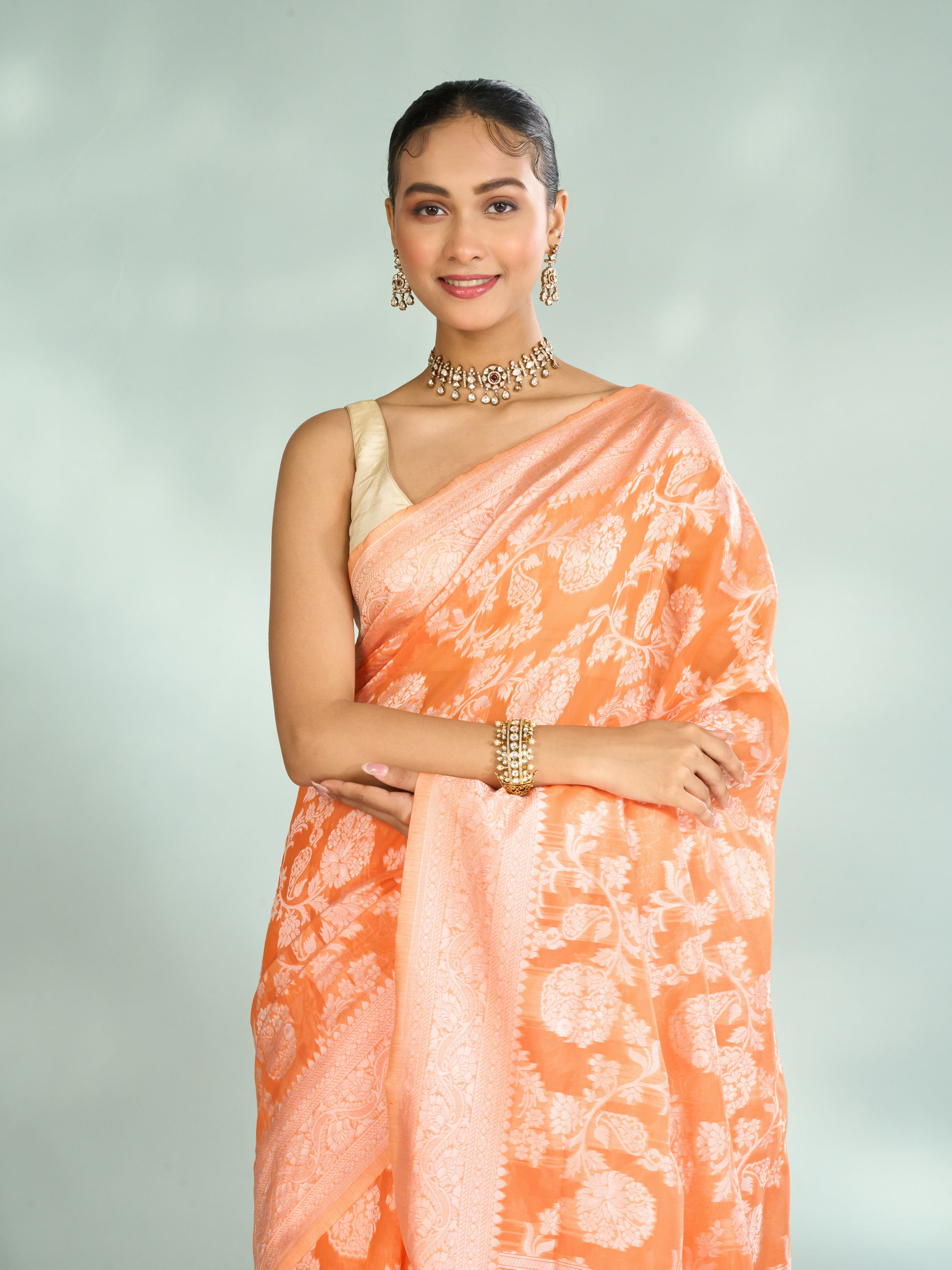 Mohey Women Vibrant Orange Saree