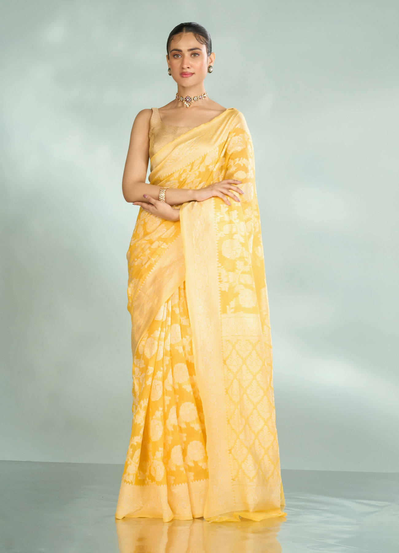 Mohey Women Lustrous Yellow Saree Ensemble
