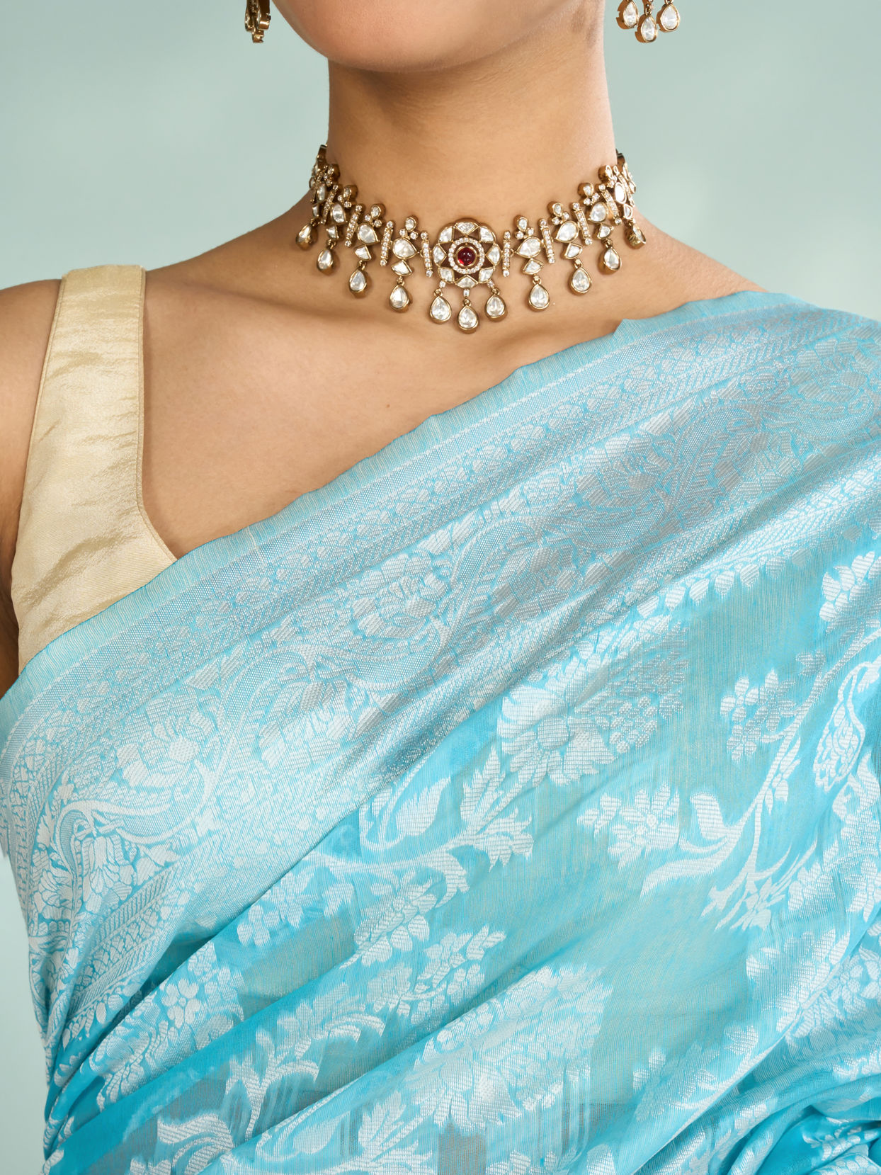 Mohey Women Elegant Light Blue Charm Saree